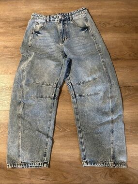 Barrel jeans . So soft and one of my favorites . Purchased on Amazon .